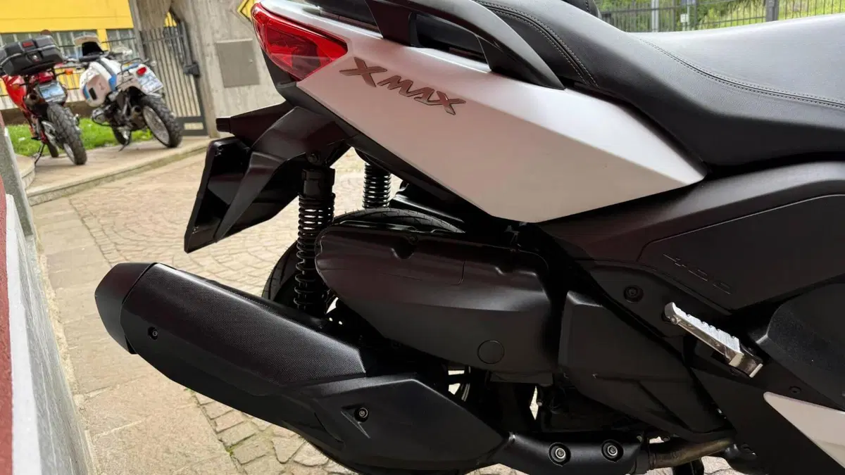 Yamaha X-Max 400 (2013 - 16)  (3)