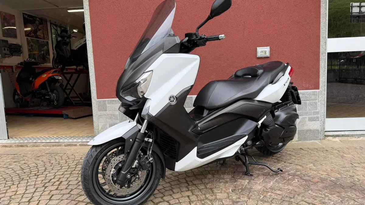 Yamaha X-Max 400 (2013 - 16)  (4)