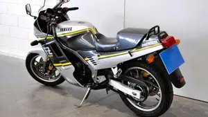 Yamaha   (3)