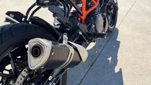 KTM 390 Duke (2021 - 23)  (2)