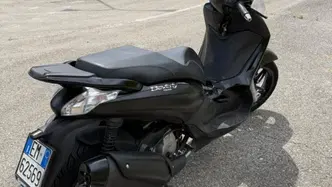 Piaggio Beverly 350 Police ABS-ASR (2018 - 20) usata