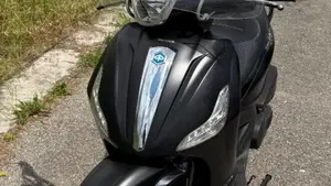 Piaggio Beverly 350 Police ABS-ASR (2018 - 20)  (6)