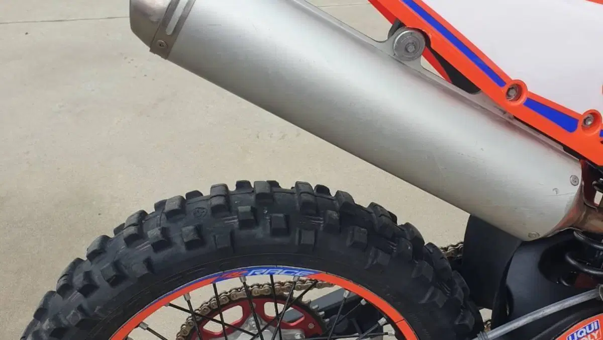 Betamotor RR 300 2T Enduro Race (2025)  (4)