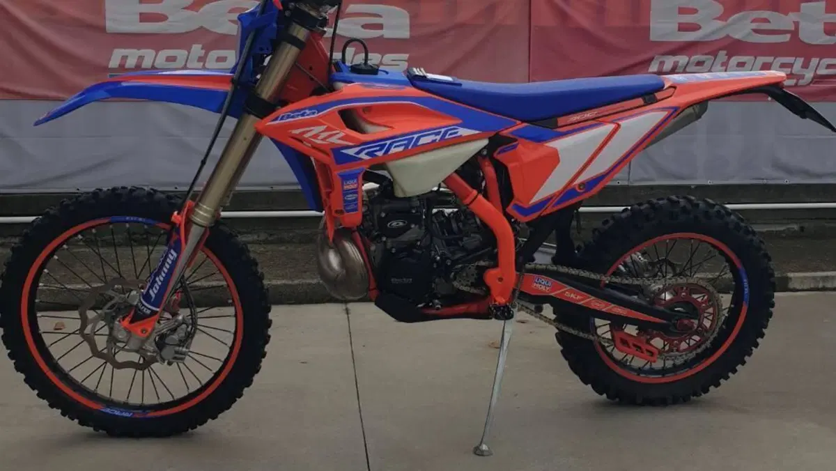 Betamotor RR 300 2T Enduro Race (2025)  (2)