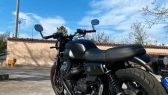 Moto Guzzi V7 III Stone Night Pack (2019 - 20) usata