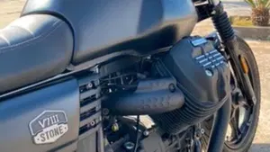 Moto Guzzi V7 III Stone Night Pack (2019 - 20)  (7)