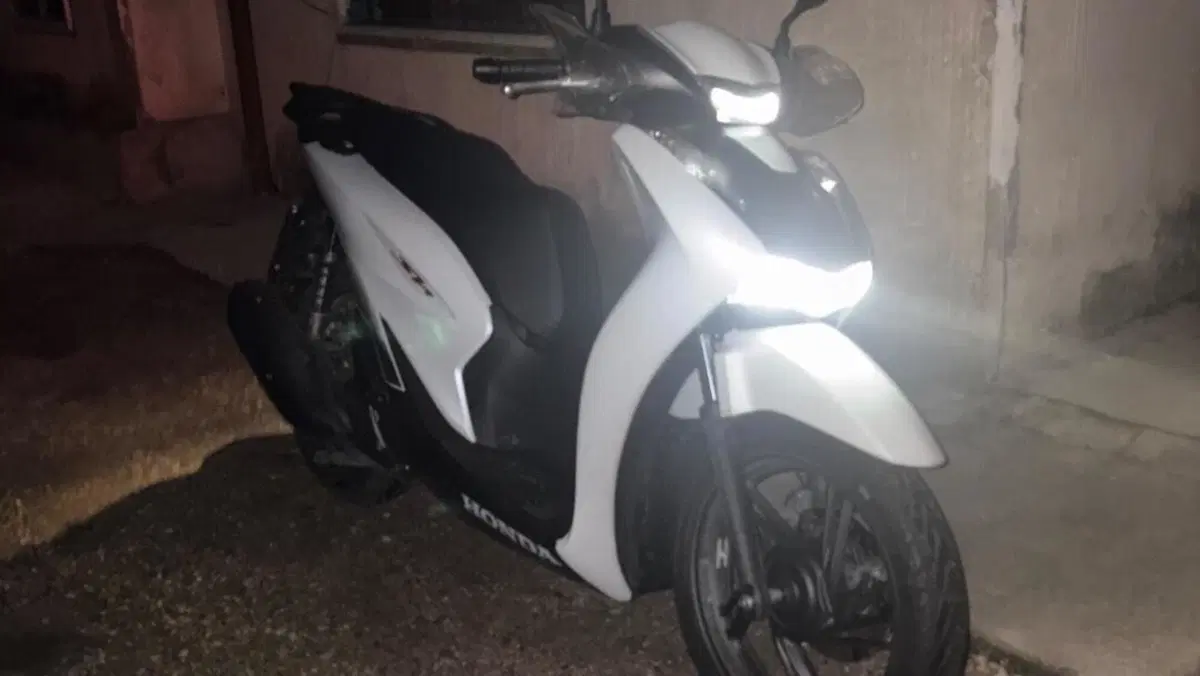 Honda SH 125i Sport (2024 - 25)  (2)