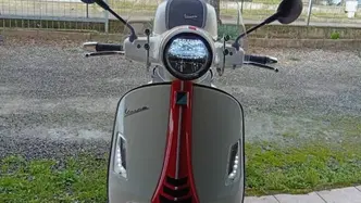 Vespa GTS 300 Super Racing Sixties Hpe (2021 - 22) usata