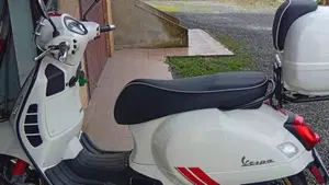 Vespa GTS 300 Super Racing Sixties Hpe (2021 - 22)  (7)