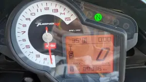 Aprilia Tuono V4 R APRC (2011 - 13)  (4)