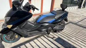 Yamaha T-Max 500 (2004 - 07)  (2)