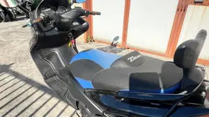 Yamaha T-Max 500 (2004 - 07)  (4)