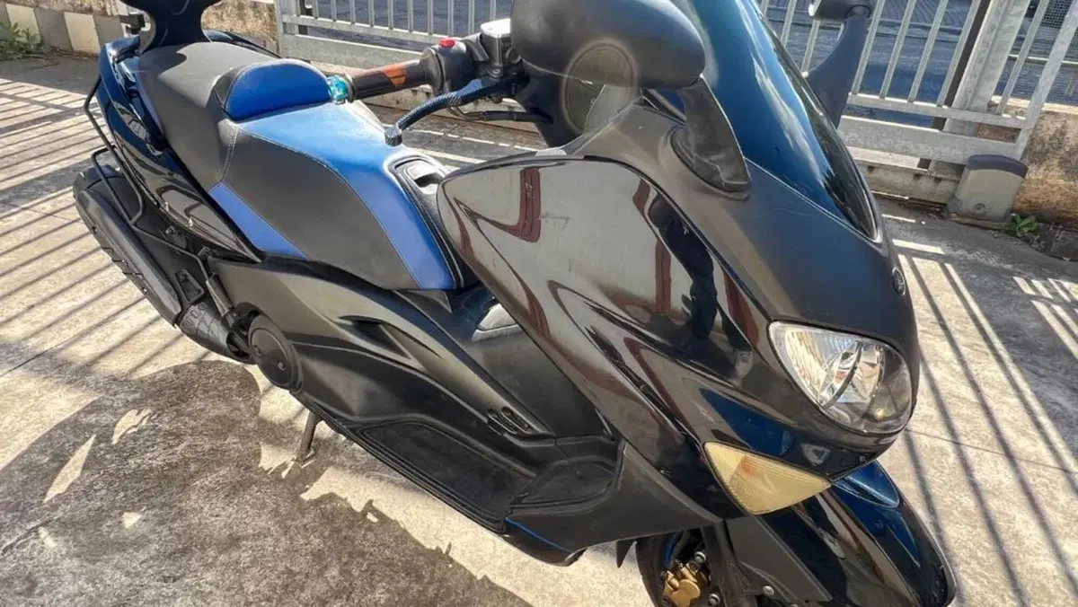 Yamaha T-Max 500 (2004 - 07)  (7)
