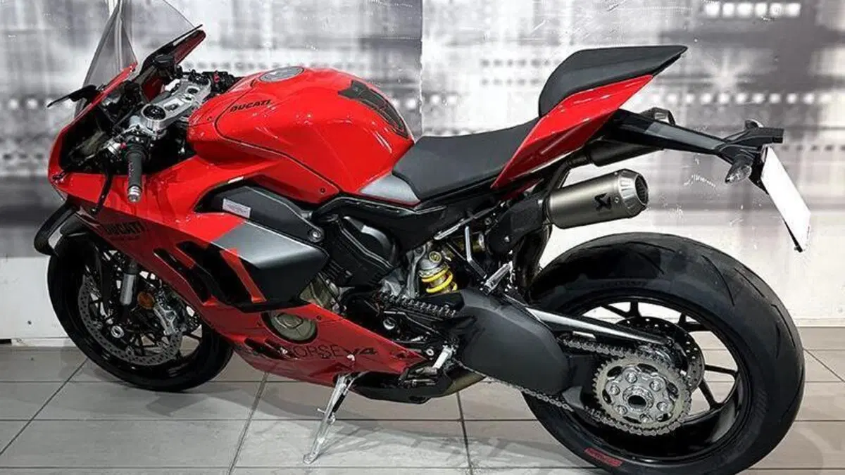Ducati Panigale V4 (2022 - 24)  (2)