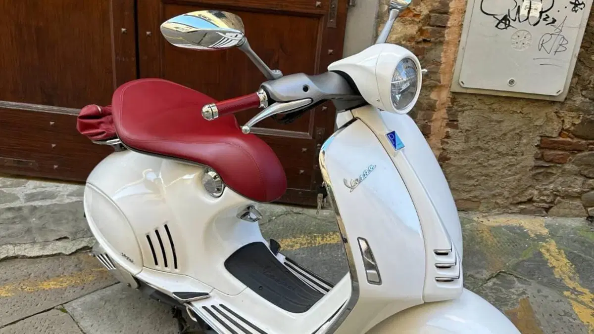 Vespa Vespa 946 ABS (2013 - 15)  (6)