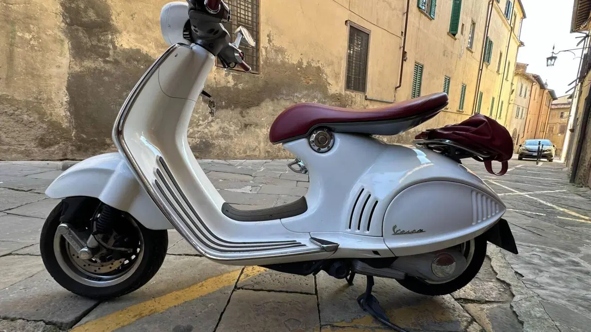 Vespa Vespa 946 ABS (2013 - 15)  (2)