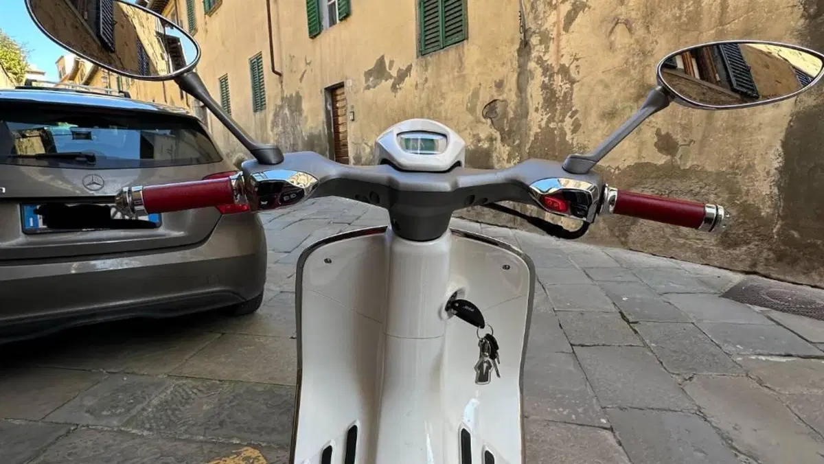 Vespa Vespa 946 ABS (2013 - 15)  (7)