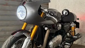 Triumph Thruxton 1200 R (2016)  (2)