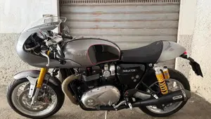 Triumph Thruxton 1200 R (2016)  (7)