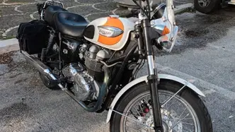 Triumph Bonneville T100 (2001 - 07) usata