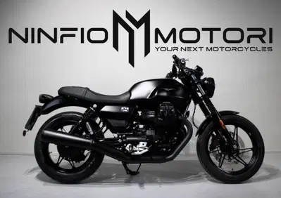 Moto Guzzi V7 Stone (2021 - 24) - Annuncio 10010402