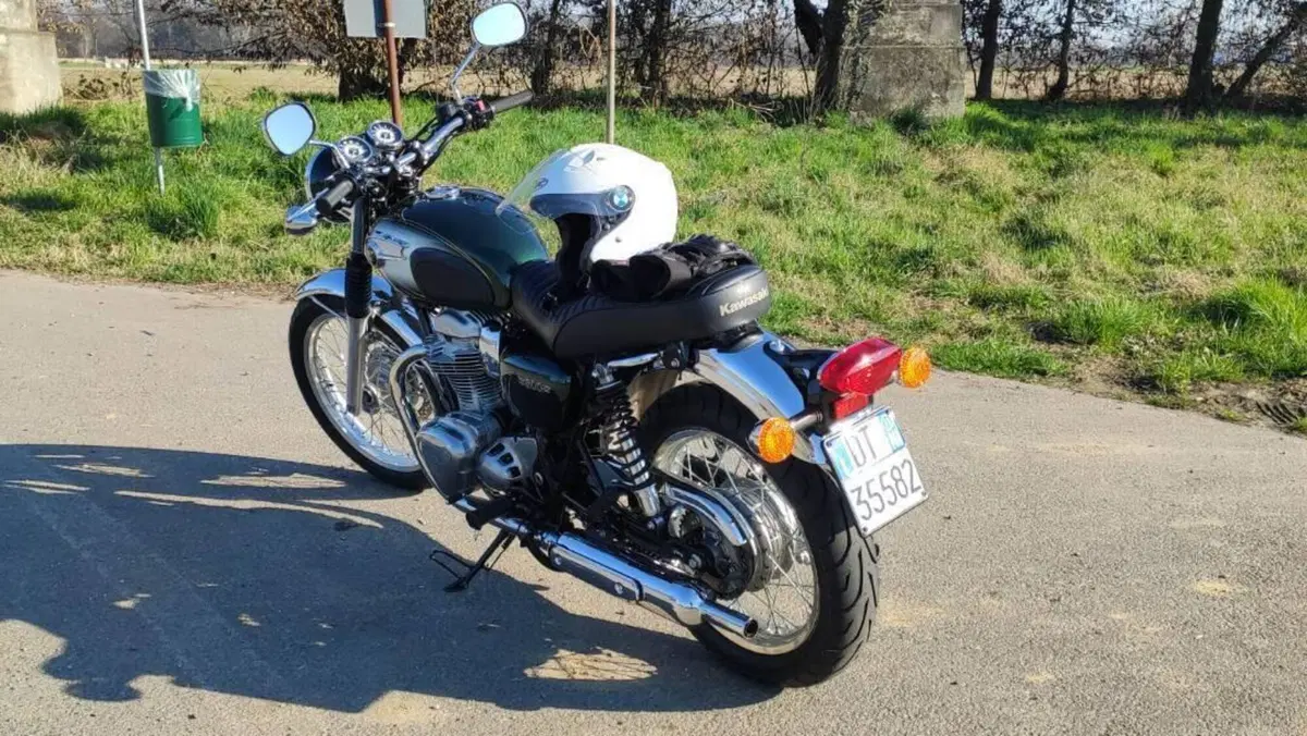 Kawasaki W 800 (2010 - 17)  (4)