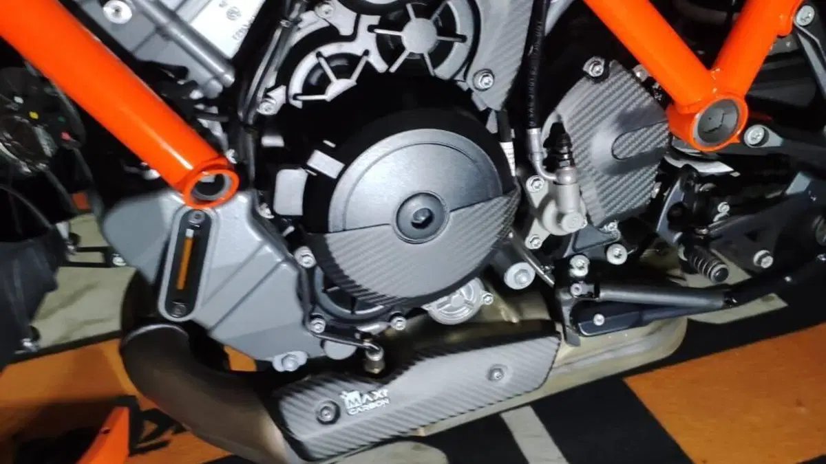 KTM 1390 Super Duke R EVO (2024 - 26)  (15)