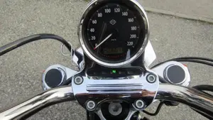 Harley-Davidson 1200 Custom CA (2013 - 17) - XL 1200CA  (7)
