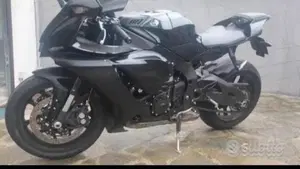 Yamaha YZF R1 (2020 - 25)  (6)