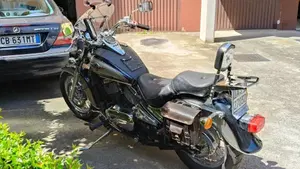 Kawasaki VN 800 Classic (1996 - 00)  (2)