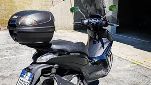 Piaggio Beverly 350 Police ABS-ASR (2018 - 20)  (2)