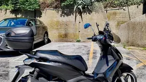 Piaggio Beverly 350 Police ABS-ASR (2018 - 20)  (3)