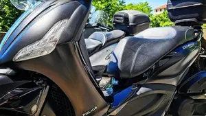 Piaggio Beverly 350 Police ABS-ASR (2018 - 20)  (4)