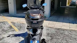 Piaggio Beverly 350 Police ABS-ASR (2018 - 20)  (6)