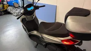 Piaggio Beverly 300 ABS-ASR (2021 - 25)  (6)