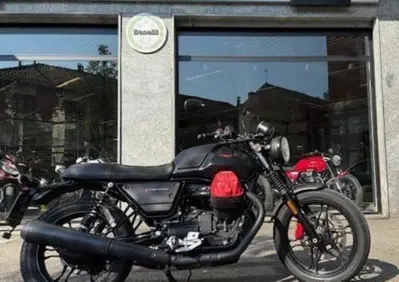 Moto Guzzi V7 III Carbon (2018 - 20) - Annuncio 10010542