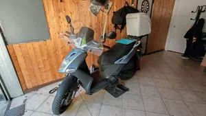 Kymco Agility 150 R16  (4)
