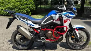Honda Africa Twin CRF 1100L ES (2024 - 26)  (2)