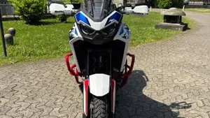 Honda Africa Twin CRF 1100L ES (2024 - 26)  (5)