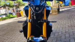 Yamaha MT-09 SP (2021 - 23)  (5)