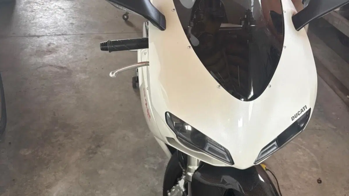 Ducati 848 (2007 - 13)  (2)