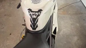 Ducati 848 (2007 - 13)  (3)