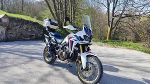 Honda Africa Twin CRF 1000L ABS Travel Edition (2016 - 17)  (2)