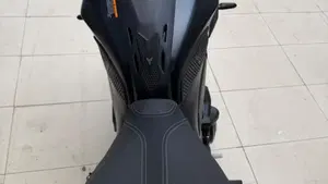 Yamaha MT-07 Y-AMT (2025 - 26)  (4)