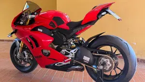 Ducati Panigale V4 S 1100 (2020)  (2)