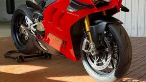 Ducati Panigale V4 S 1100 (2020)  (5)
