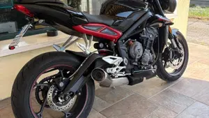 Triumph Street Triple R (2017 - 20)  (3)