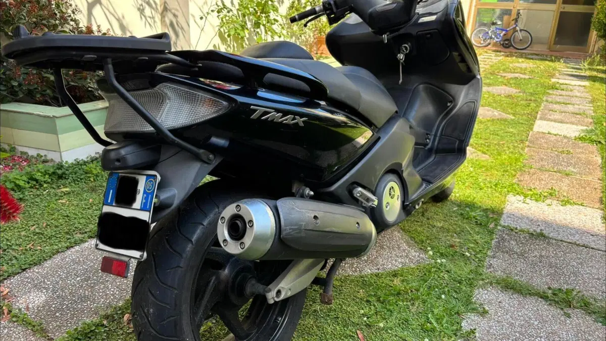 Yamaha T-Max 500 (2004 - 07)  (3)