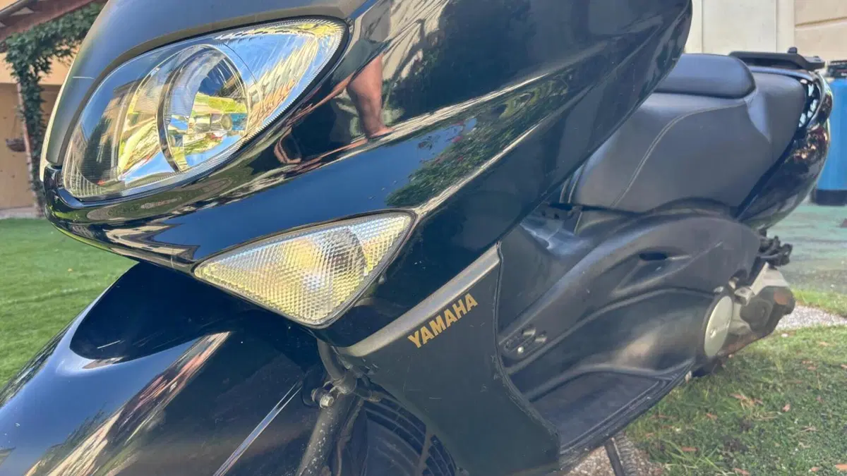 Yamaha T-Max 500 (2004 - 07)  (2)