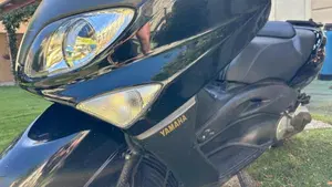 Yamaha T-Max 500 (2004 - 07)  (3)